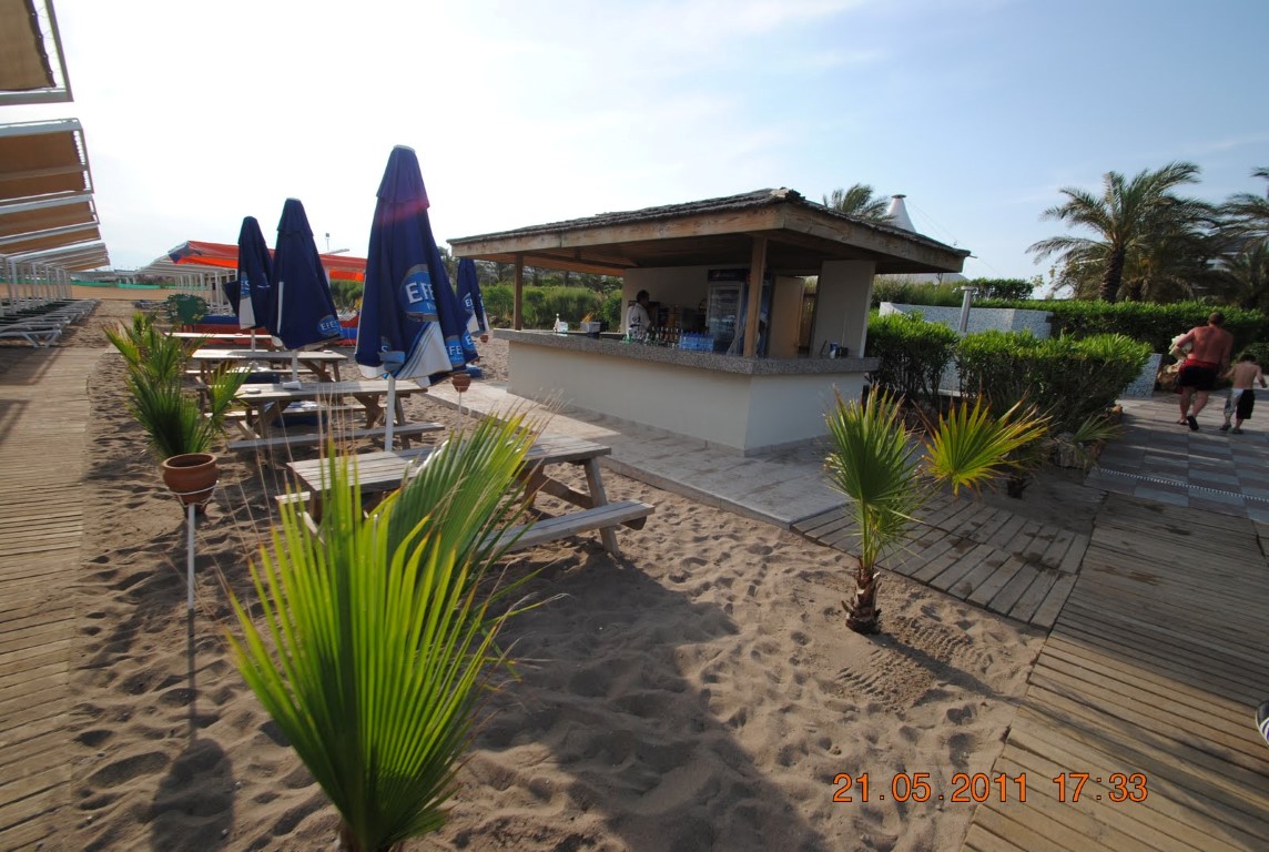 imagini hotel ROYAL WINGS LARA